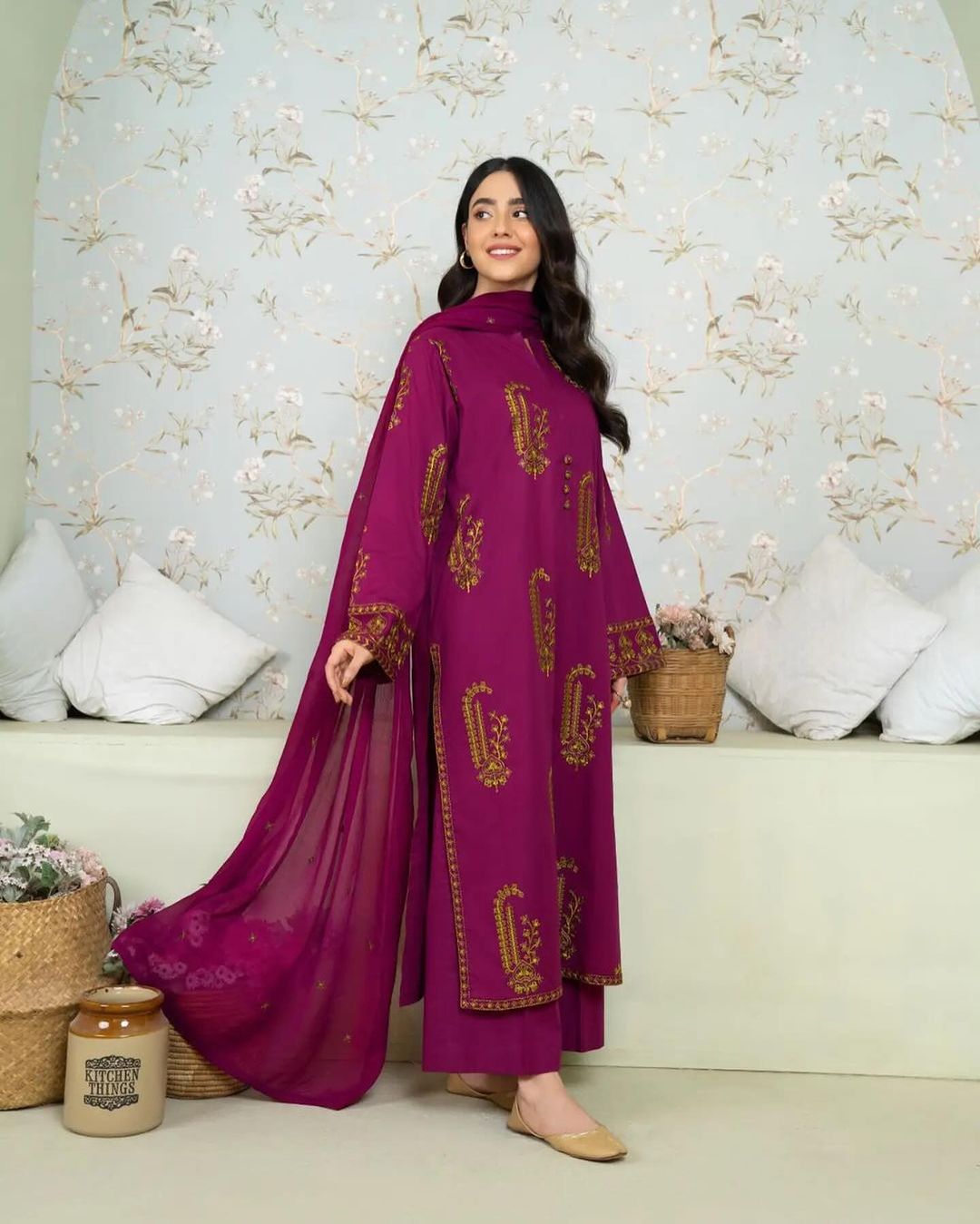AMBER EMBROIDERED 2PCS
