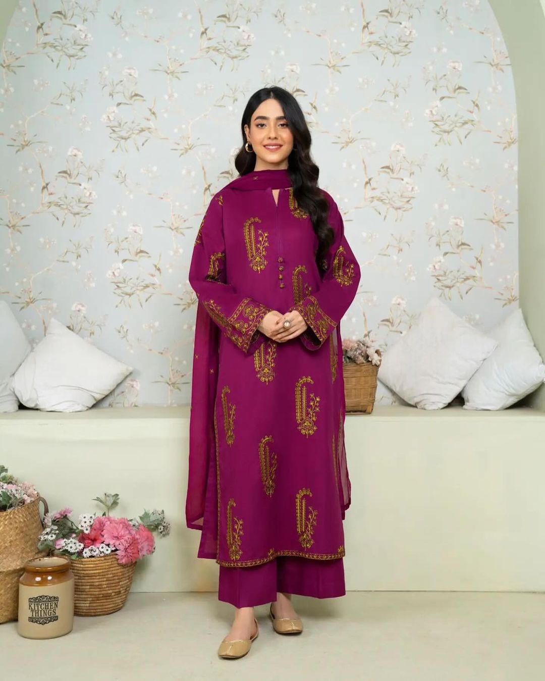 AMBER EMBROIDERED 2PCS
