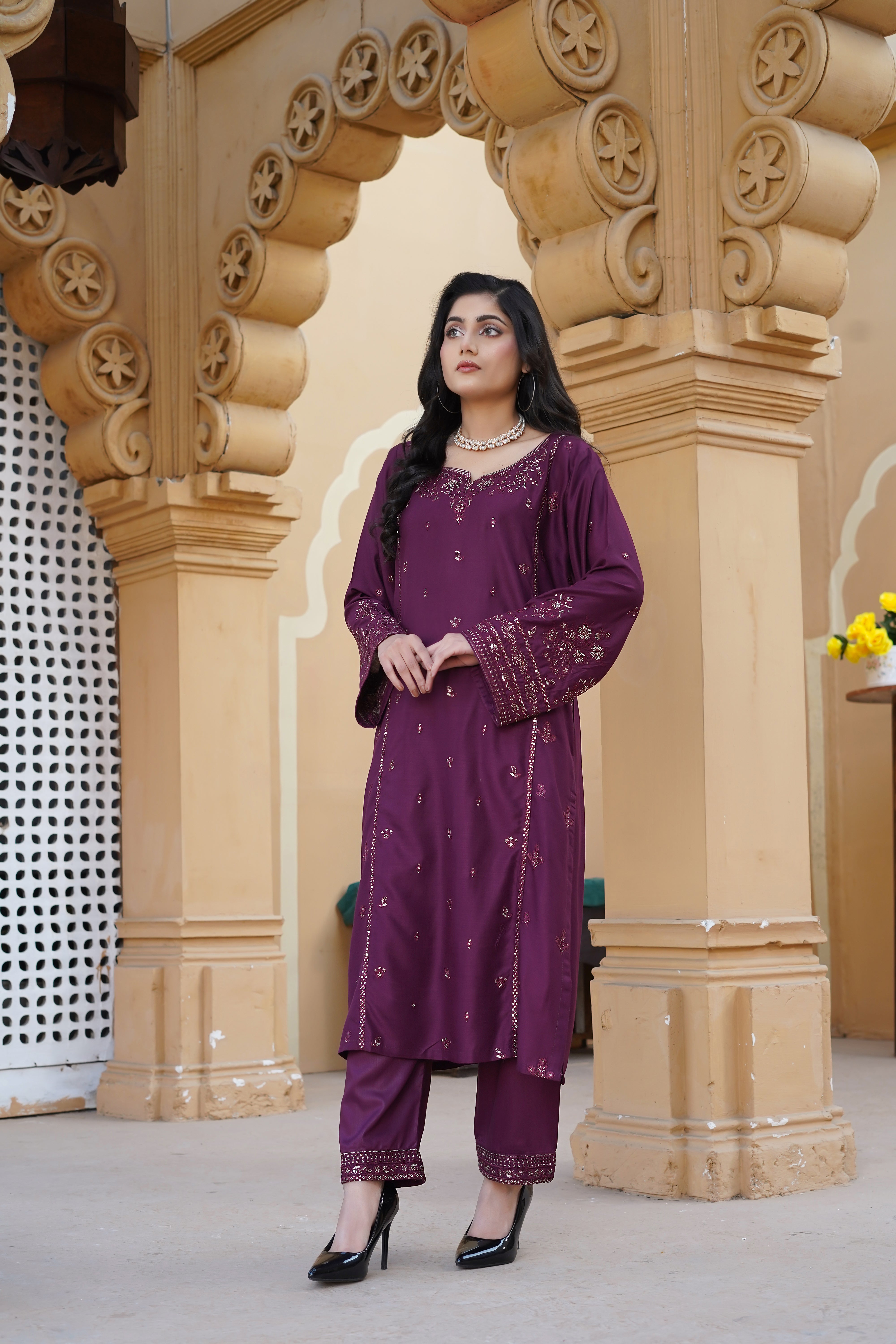 LARA EMBROIDERED 2PCS