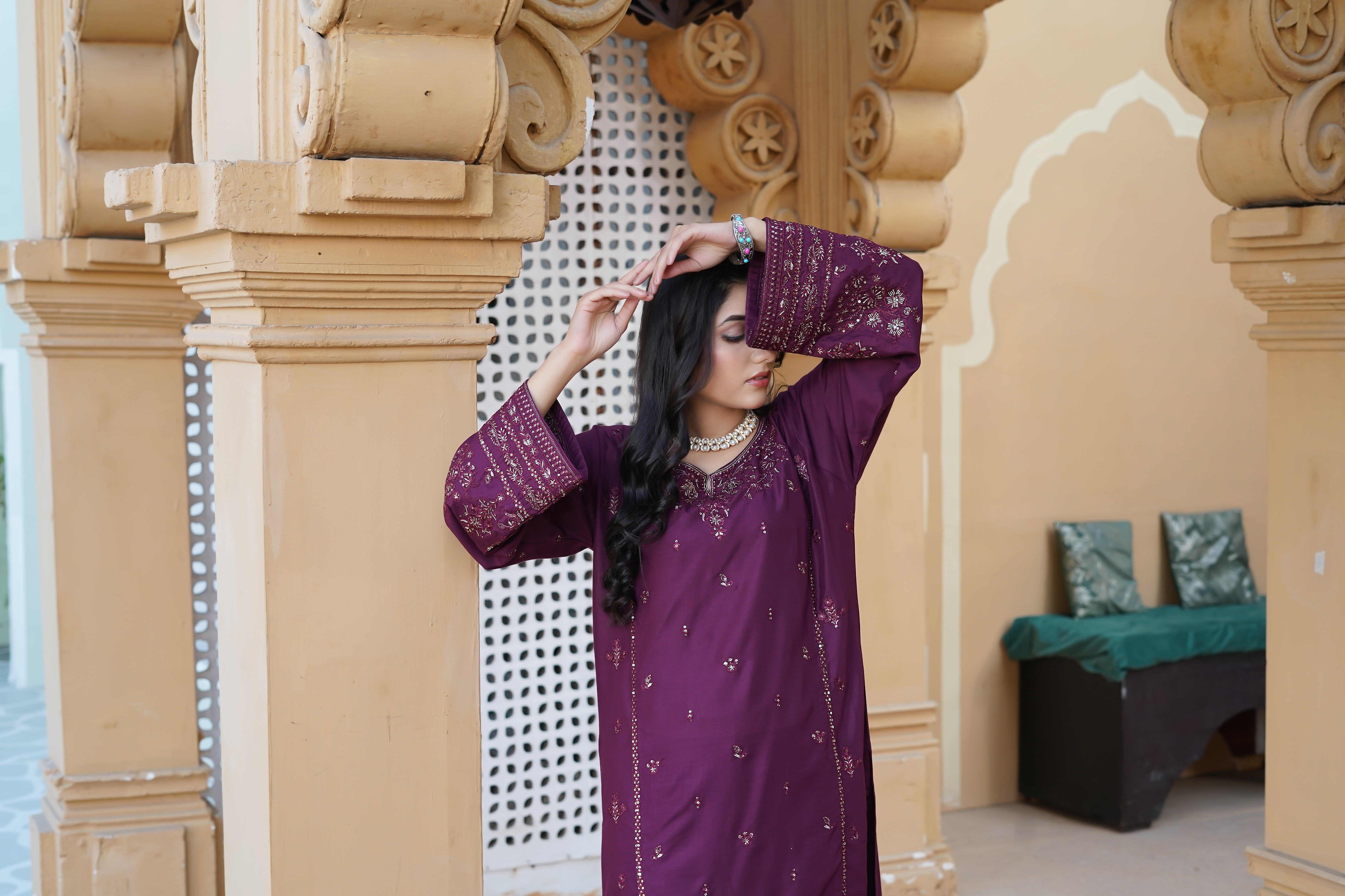 LARA EMBROIDERED 2PCS